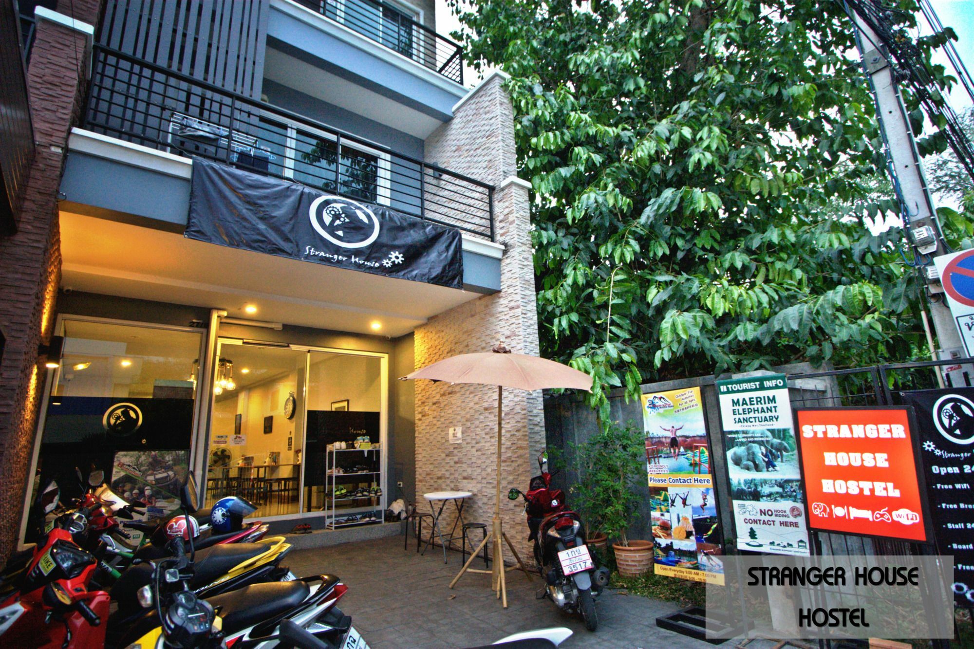 Stranger House Hostel Chiang Mai Luaran gambar